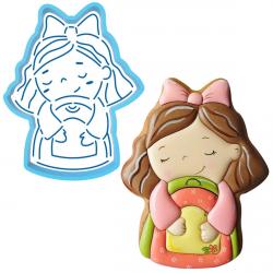 Школьница с рюкзачком вырубка с трафаретом 11,5*8,5 см (TR-2)