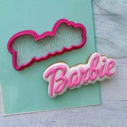 Barbie надпись вырубка с трафаретом 5,6*10 см (TR-2)
