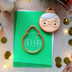 Шар на елку Бабушка вырубка с трафаретом 9*7,2 см (TR-2)